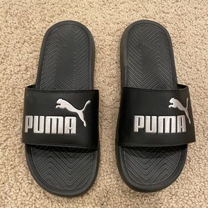 Black PUMA Slides